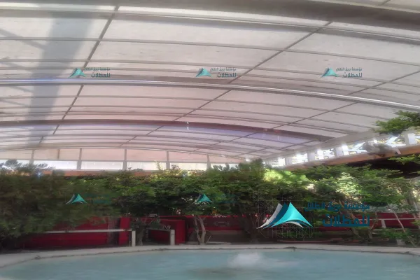 مظلات مسابح