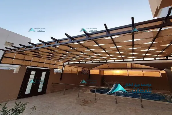 مظلات مسابح