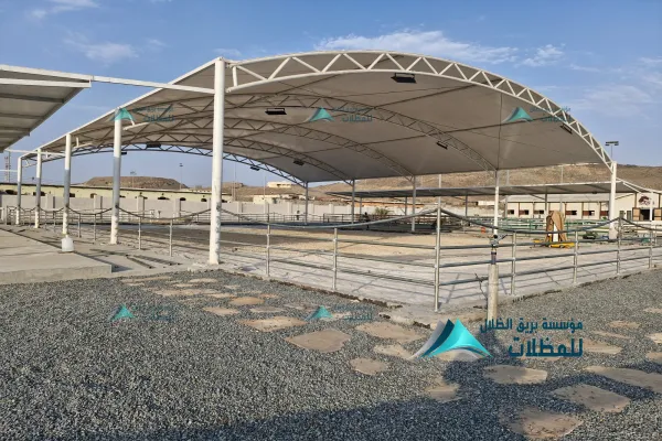 مظلة مزرعه الشيخ الشيخ عبدالرزاق بن داود
